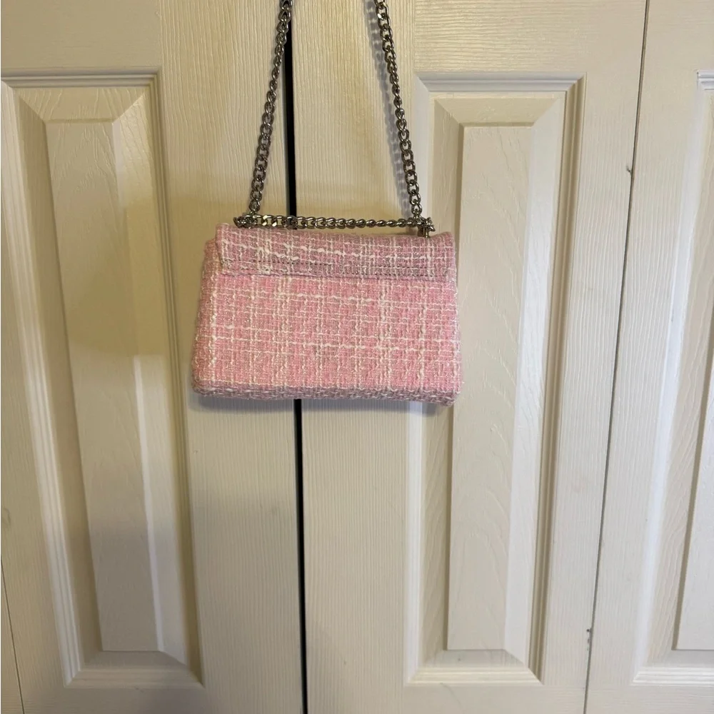 Badgley Mischka Pink Tweed Chain Shoulder crossbody‎ bag.